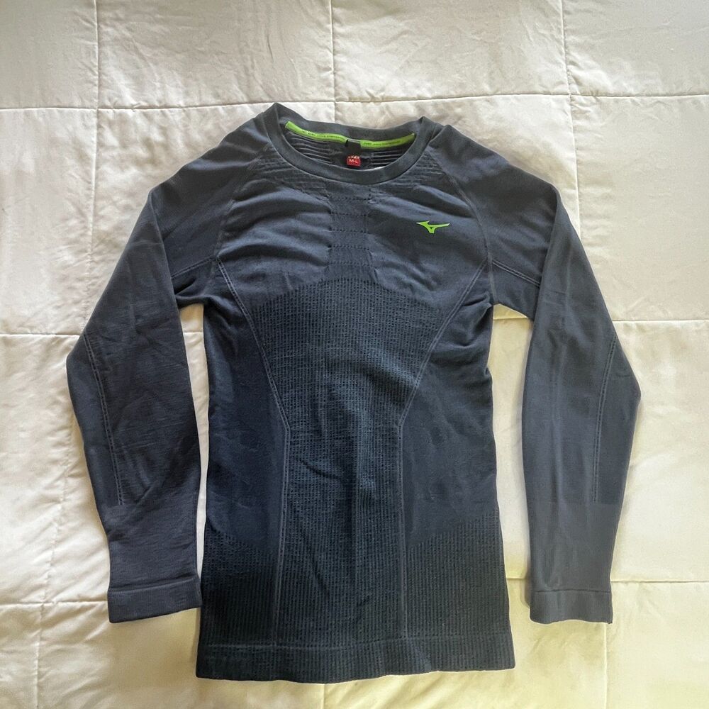 Mizuno Base Layer Shirt Womens M-L Performance Long Sleeve Crew Breath Thermo